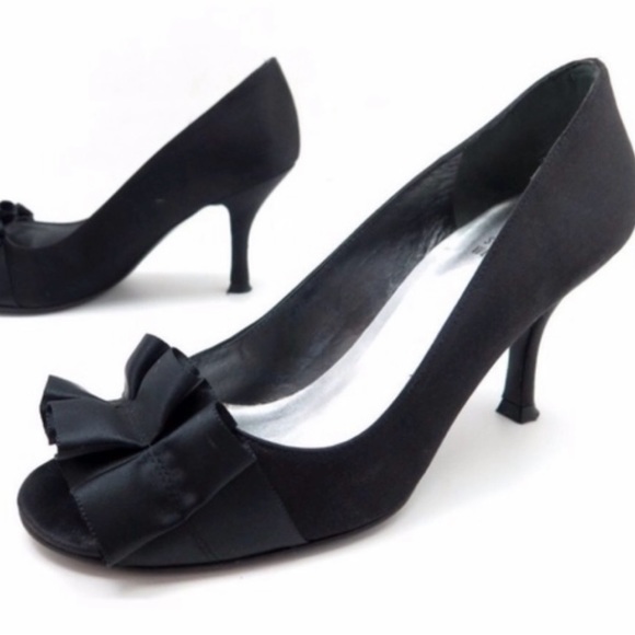 Stuart Weitzman Shoes - STUART WEITZMAN GIGIRITZ Ruffle Black Satin Open Toe Pumps Size 8